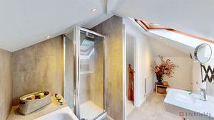 top bathroom- click for photo gallery